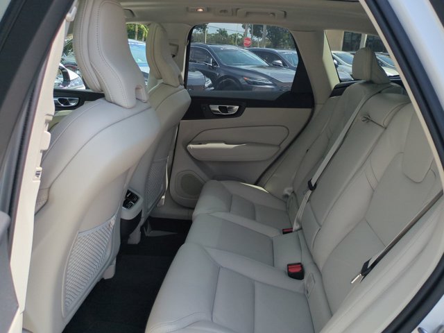 Used 2025 Volvo XC60 B5 Ultra w/ Protection Package Premier AWD/4WD image 13