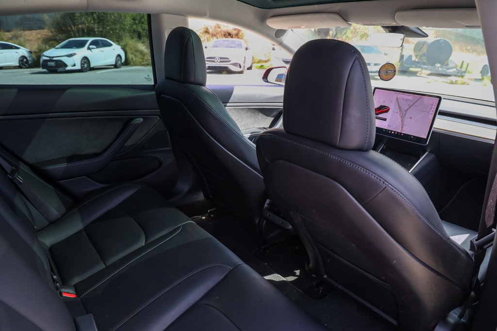 Used 2019 Tesla Model 3 Long Range RWD image 16