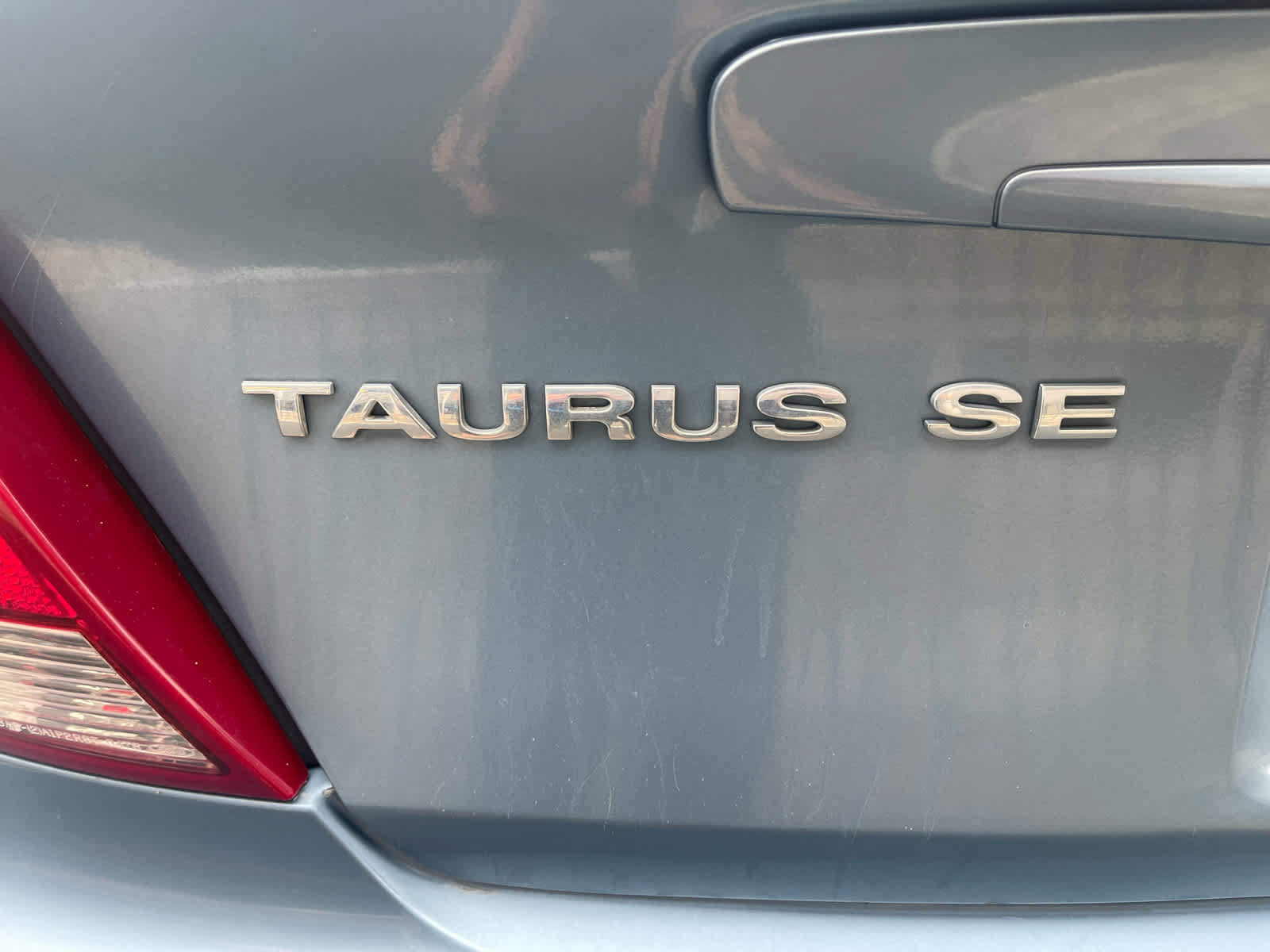 Used 2005 Ford Taurus SE FWD image 31