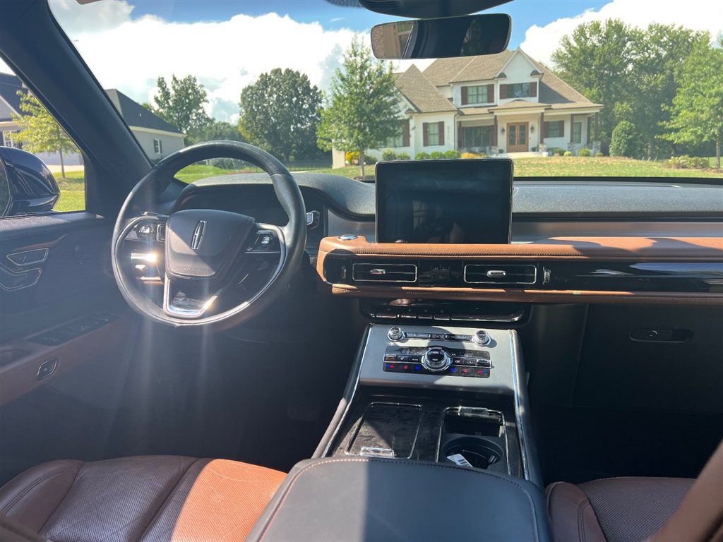 Used 2020 Lincoln Aviator Reserve w/ Equipment Group 201A AWD/4WD image 24