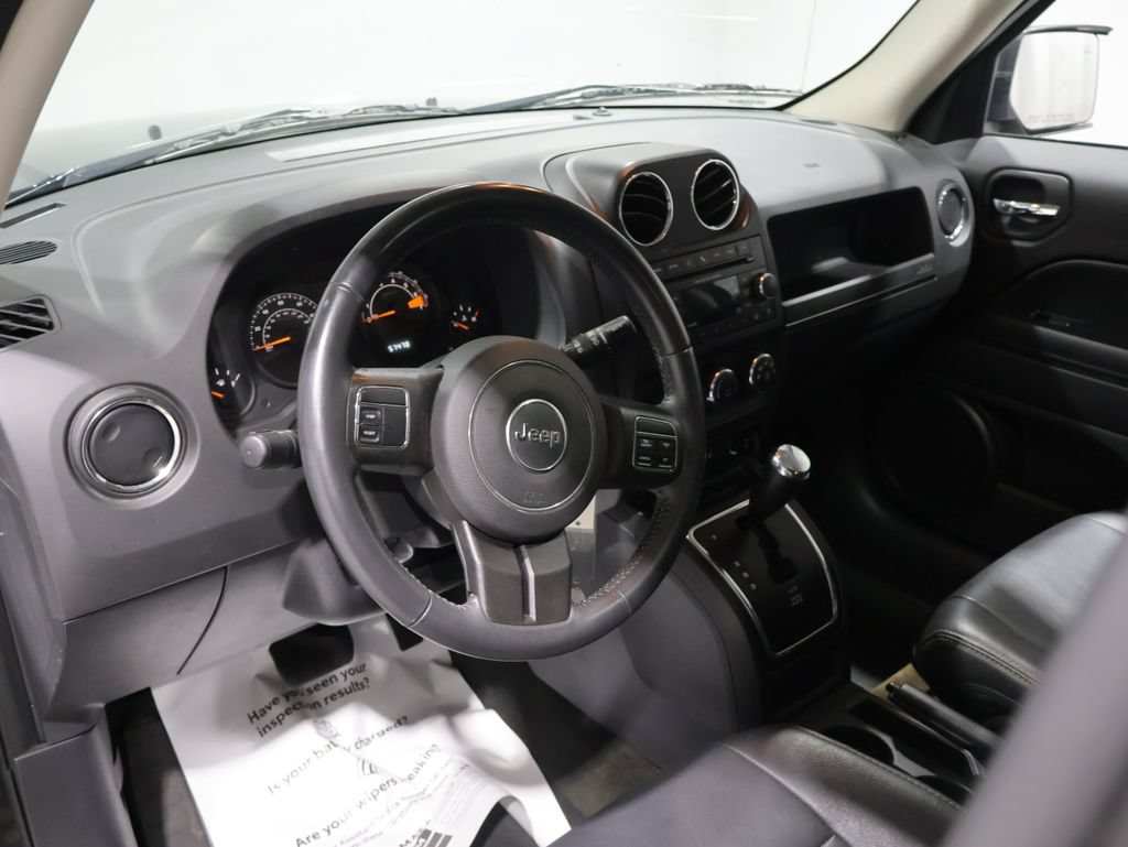 Used 2016 Jeep Patriot High Altitude AWD/4WD image 15