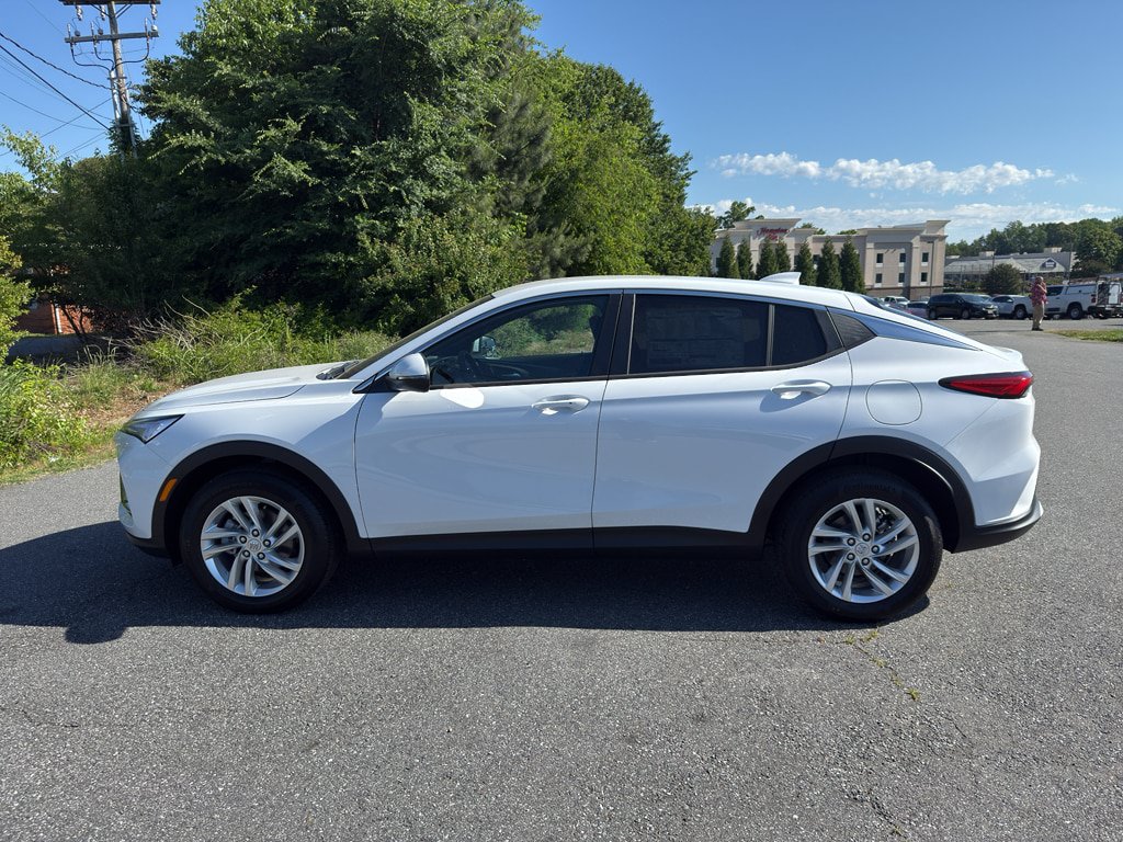 New 2026 Buick Envista Sport Touring w/ Convenience I Package FWD image 3