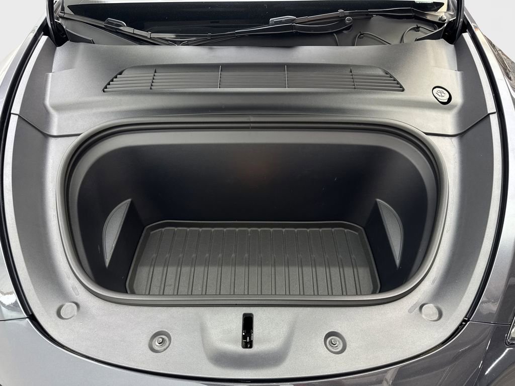 Used 2025 Tesla Model Y Long Range AWD/4WD image 72