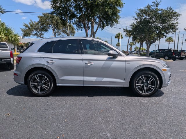 Used 2020 Audi Q5 e Premium w/ Convenience Package AWD/4WD image 3