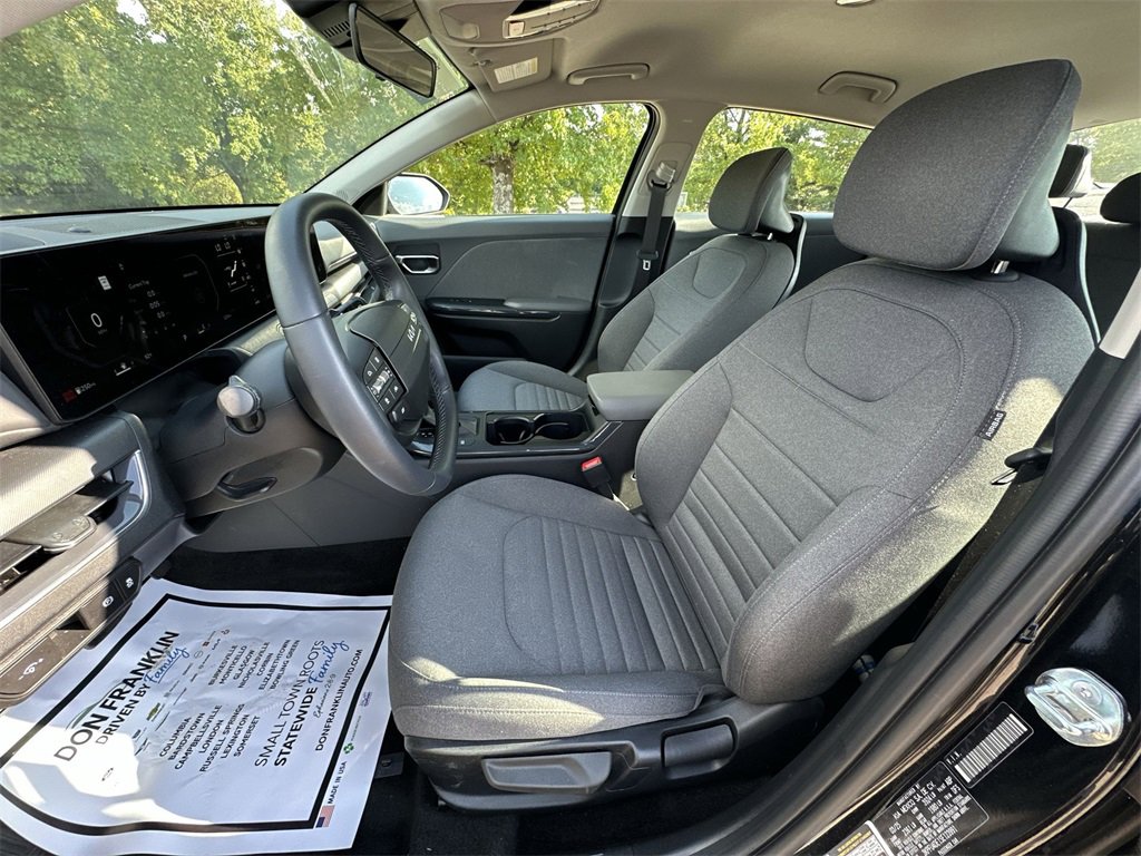 Used 2025 Kia K4 EX image 11