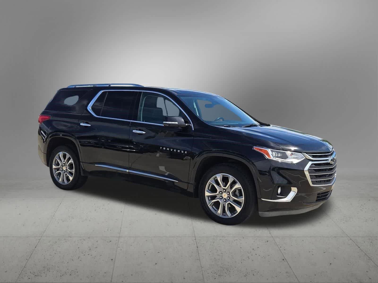 Used 2019 Chevrolet Traverse Premier w/ Driver Confidence II Package FWD image 8