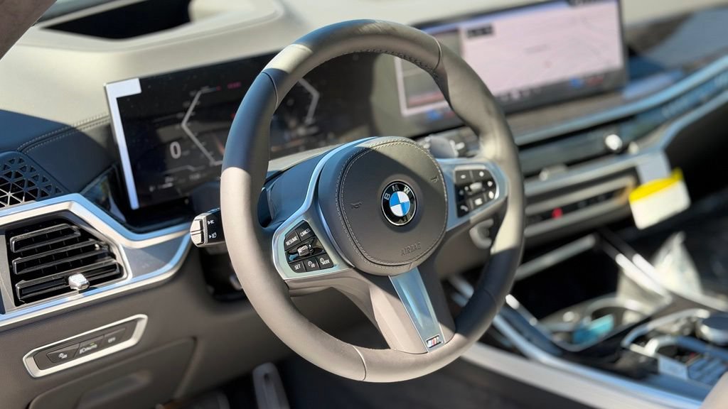 New 2027 BMW X7 xDrive40i w/ M Sport Package AWD/4WD image 14
