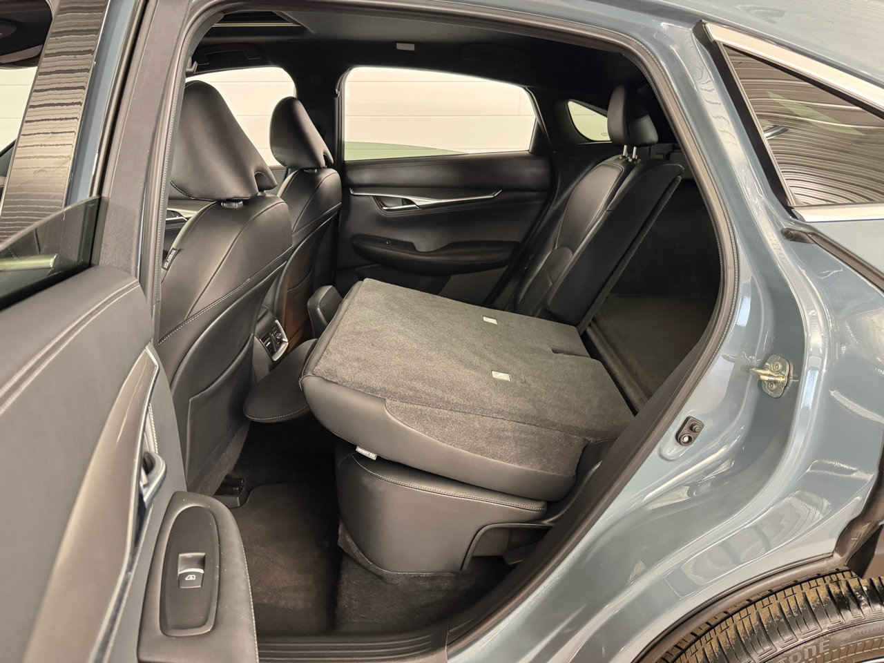 Used 2024 INFINITI QX55 Luxe w/ Cargo Package image 31