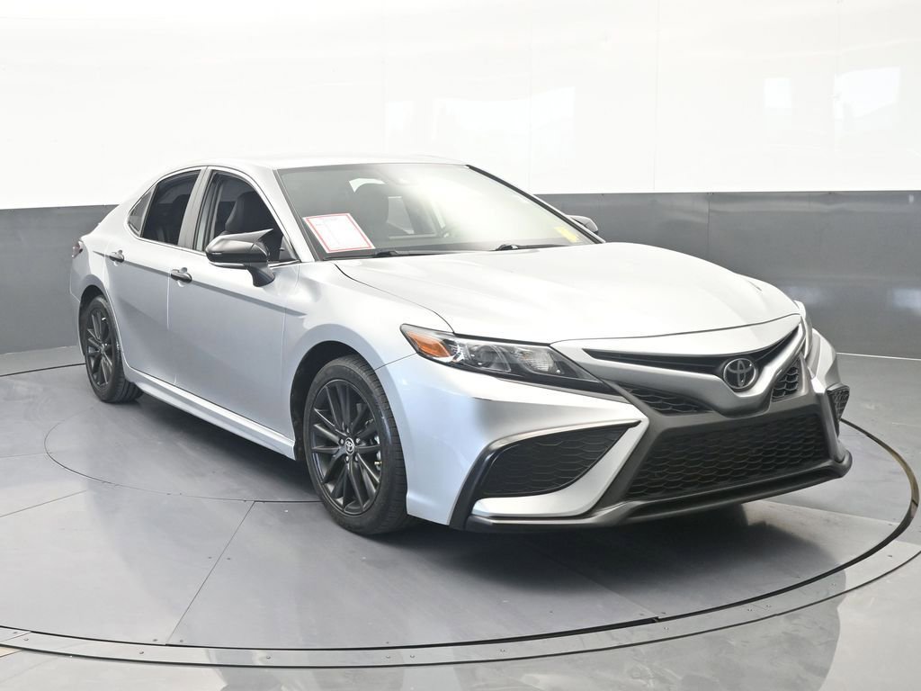 Used 2023 Toyota Camry SE FWD image 9