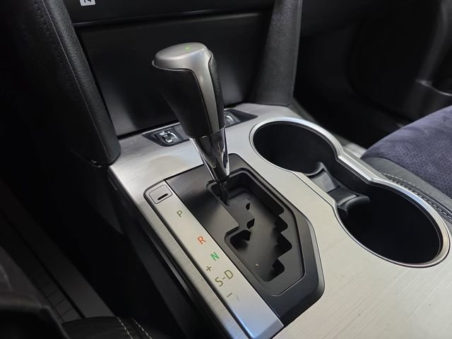 Used 2012 Toyota Camry SE w/ Leather Pkg FWD image 23