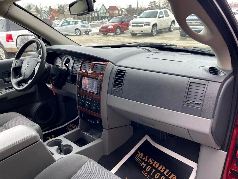 Used 2008 Dodge Durango SLT w/ Technology Group II image 46