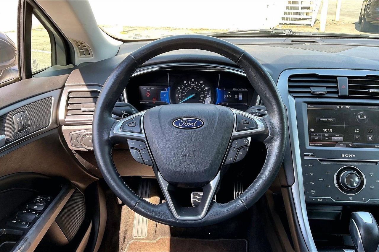 Used 2014 Ford Fusion Titanium FWD image 10
