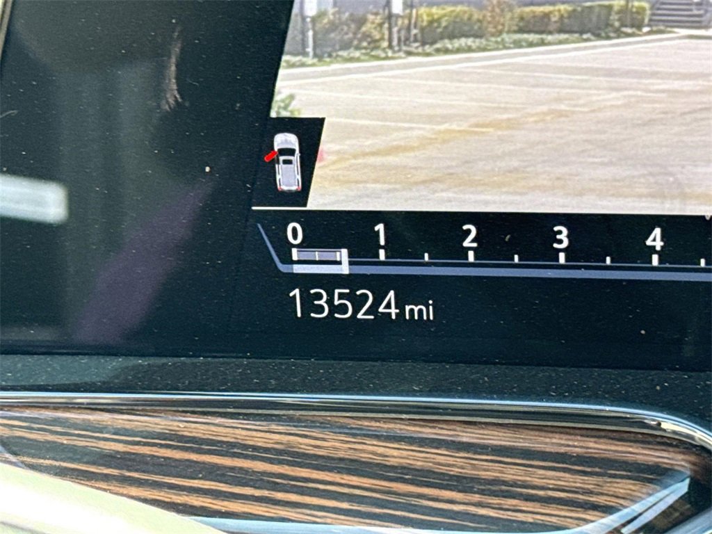 Used 2024 Cadillac Escalade ESV Premium Luxury image 11