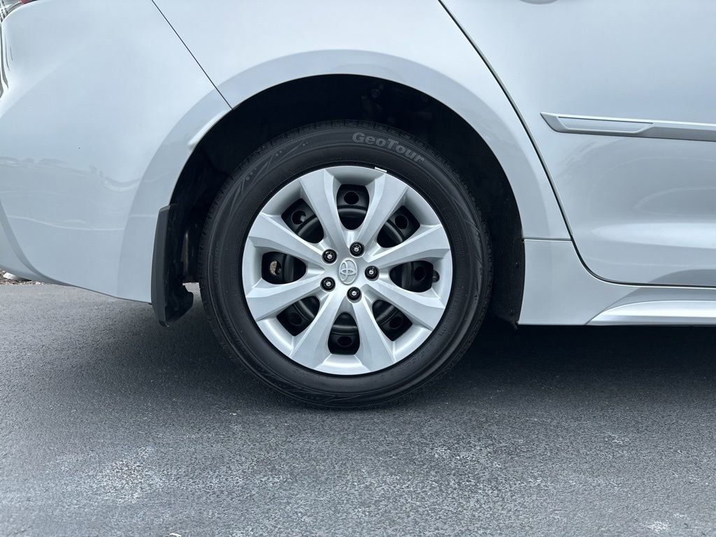Certified 2024 Toyota Corolla LE FWD image 30