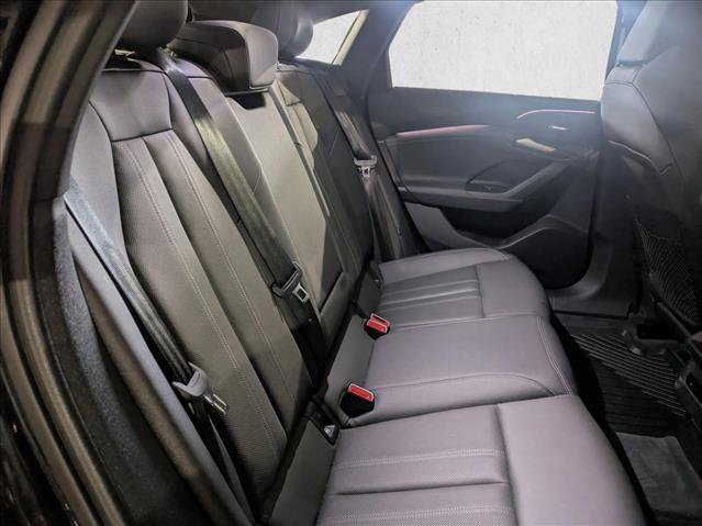 Used 2025 Audi A6 e-tron Premium Plus w/ Premium Plus image 26