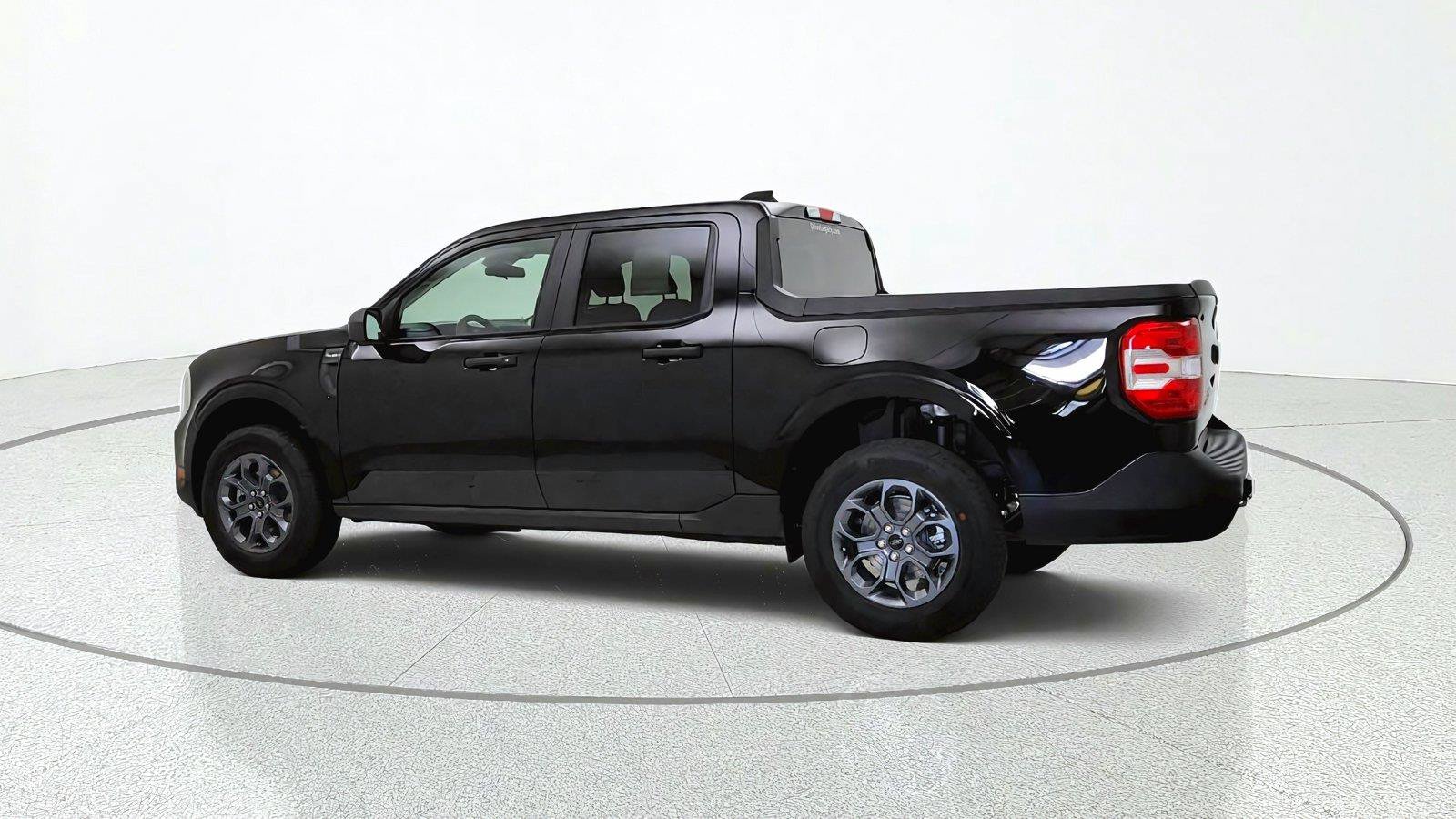 New 2026 Ford Maverick XLT w/ Equipment Group 301A AWD/4WD image 4