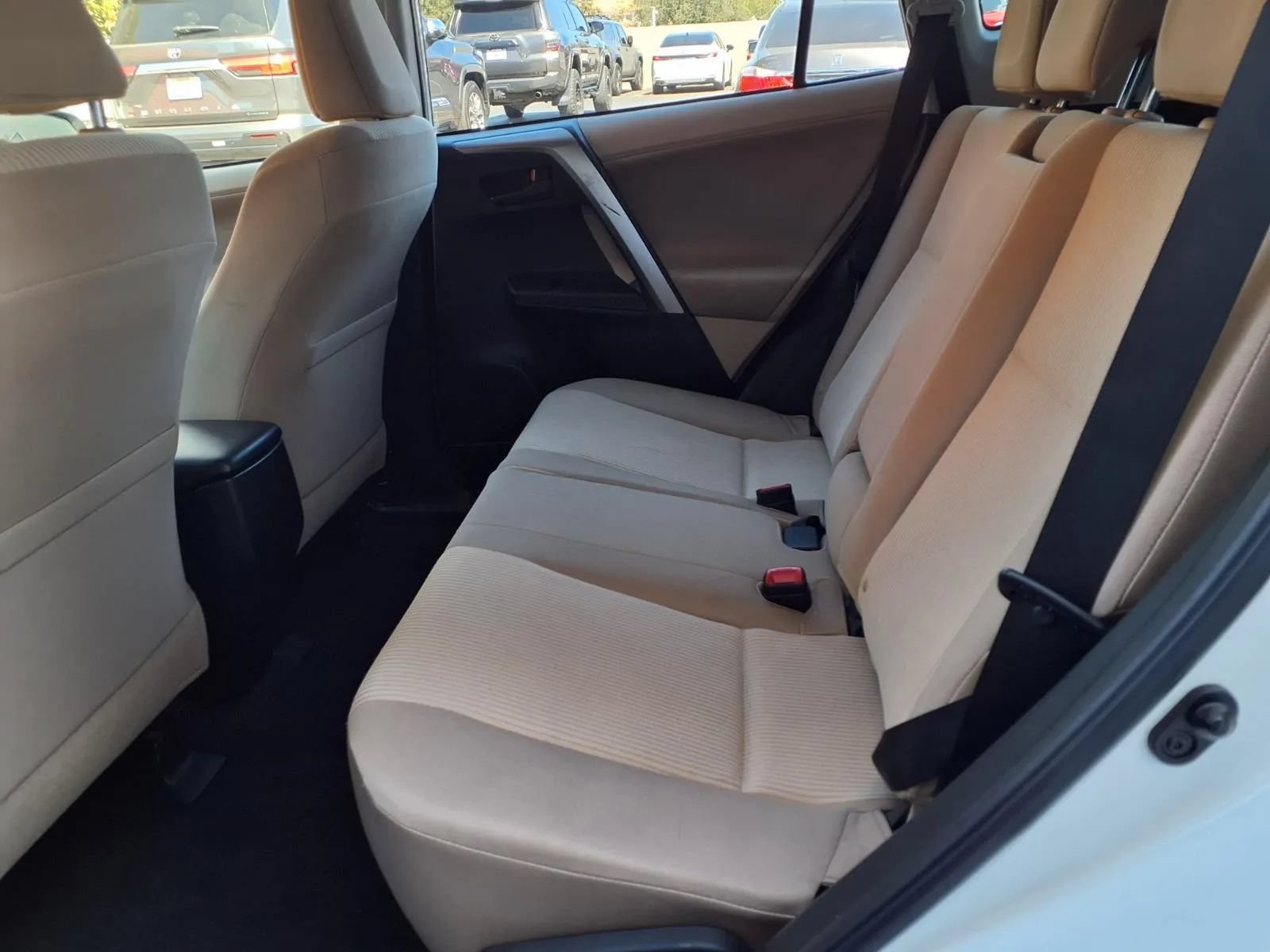 Used 2013 Toyota RAV4 LE FWD image 14