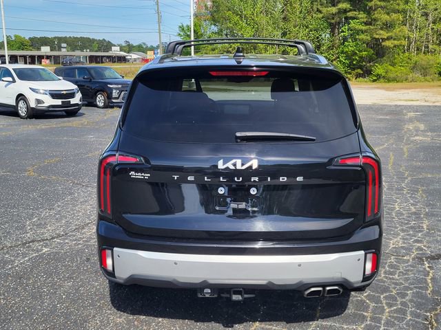 Used 2024 Kia Telluride EX w/ EX Captain's Chair Package image 3