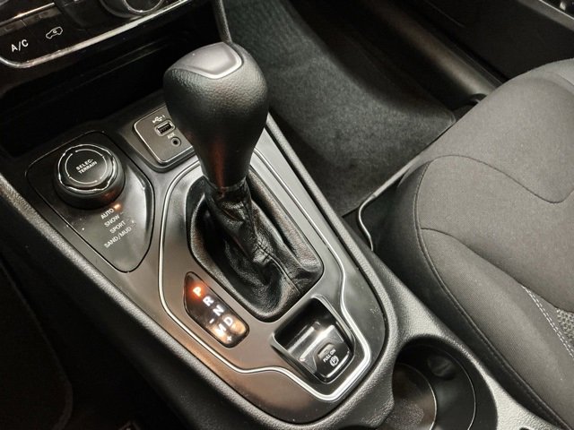 Used 2020 Jeep Cherokee Latitude image 21