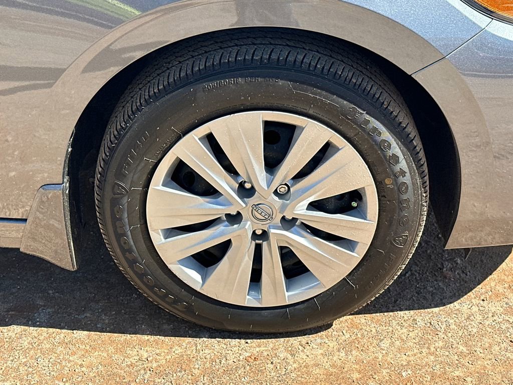 Used 2025 Nissan Sentra S FWD image 12
