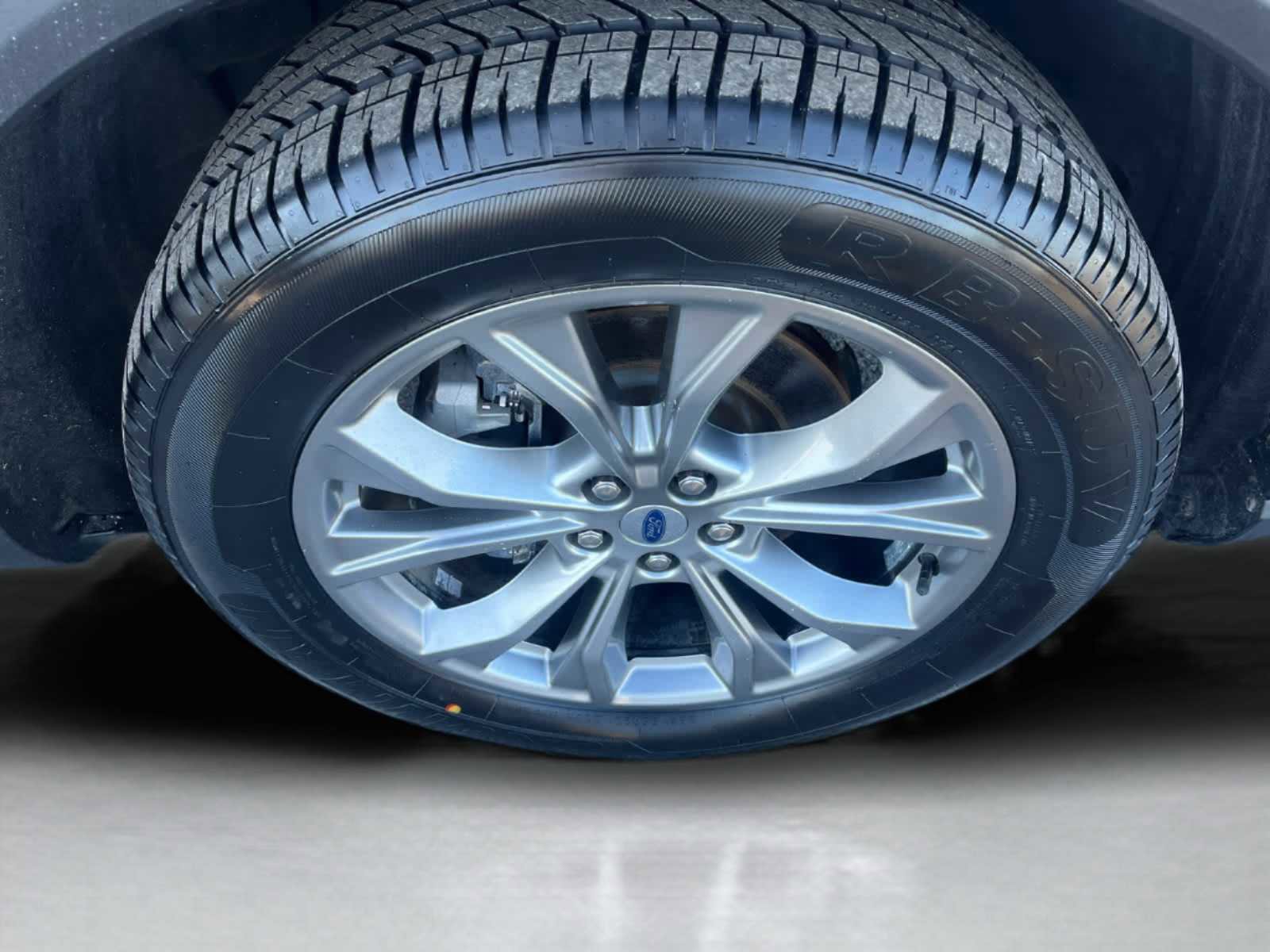 Used 2021 Ford Explorer Limited w/ Equipment Group 301A image 13