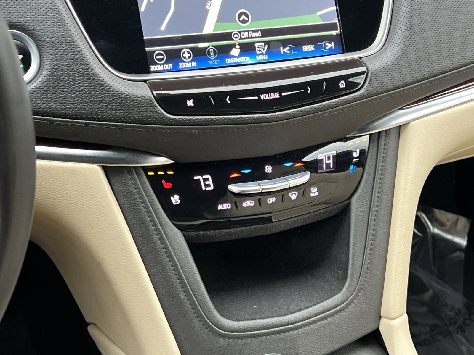 Used 2018 Cadillac XT5 Premium Luxury image 19