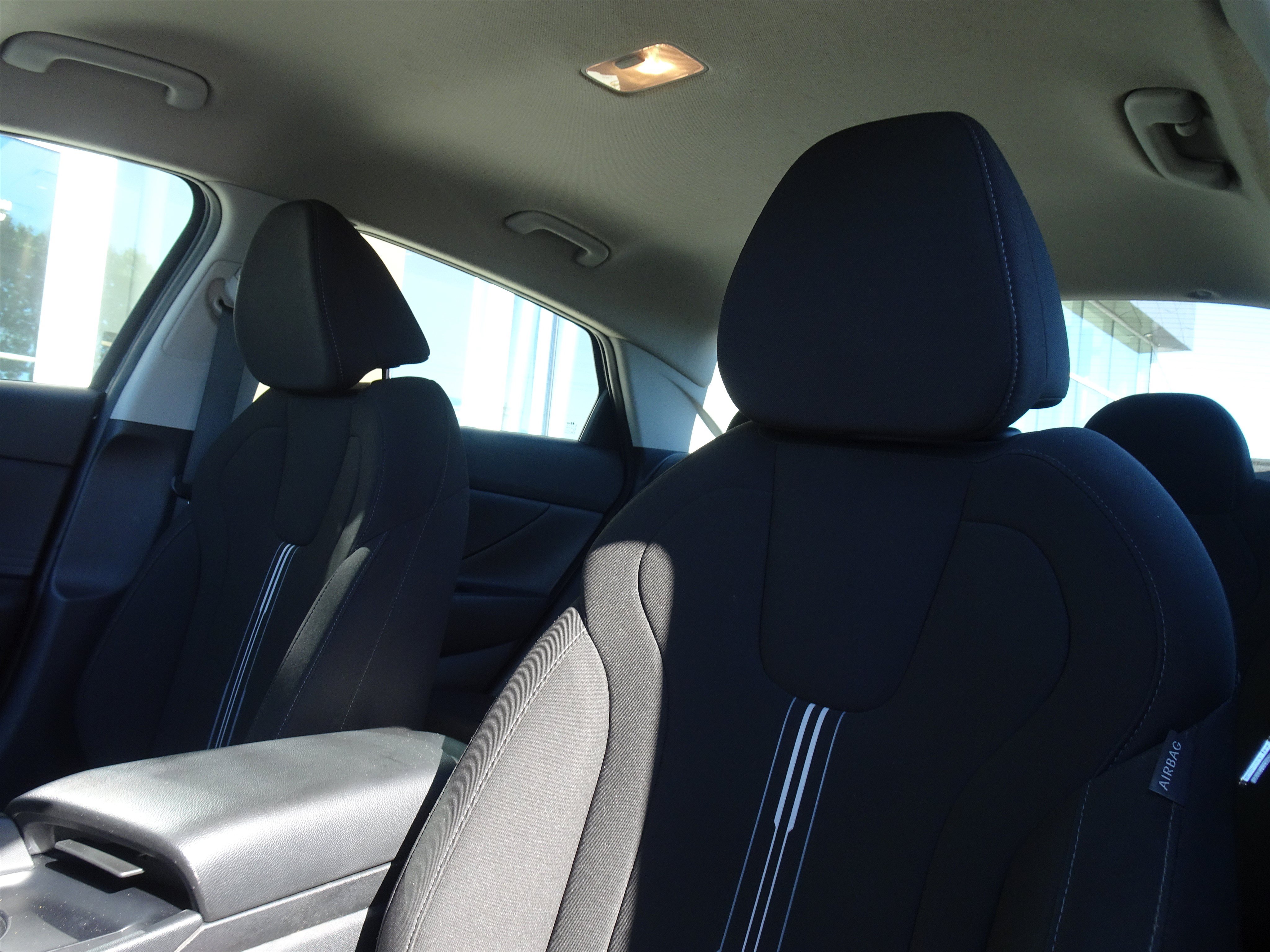 Used 2023 Hyundai Elantra SEL w/ Cargo Package FWD image 10