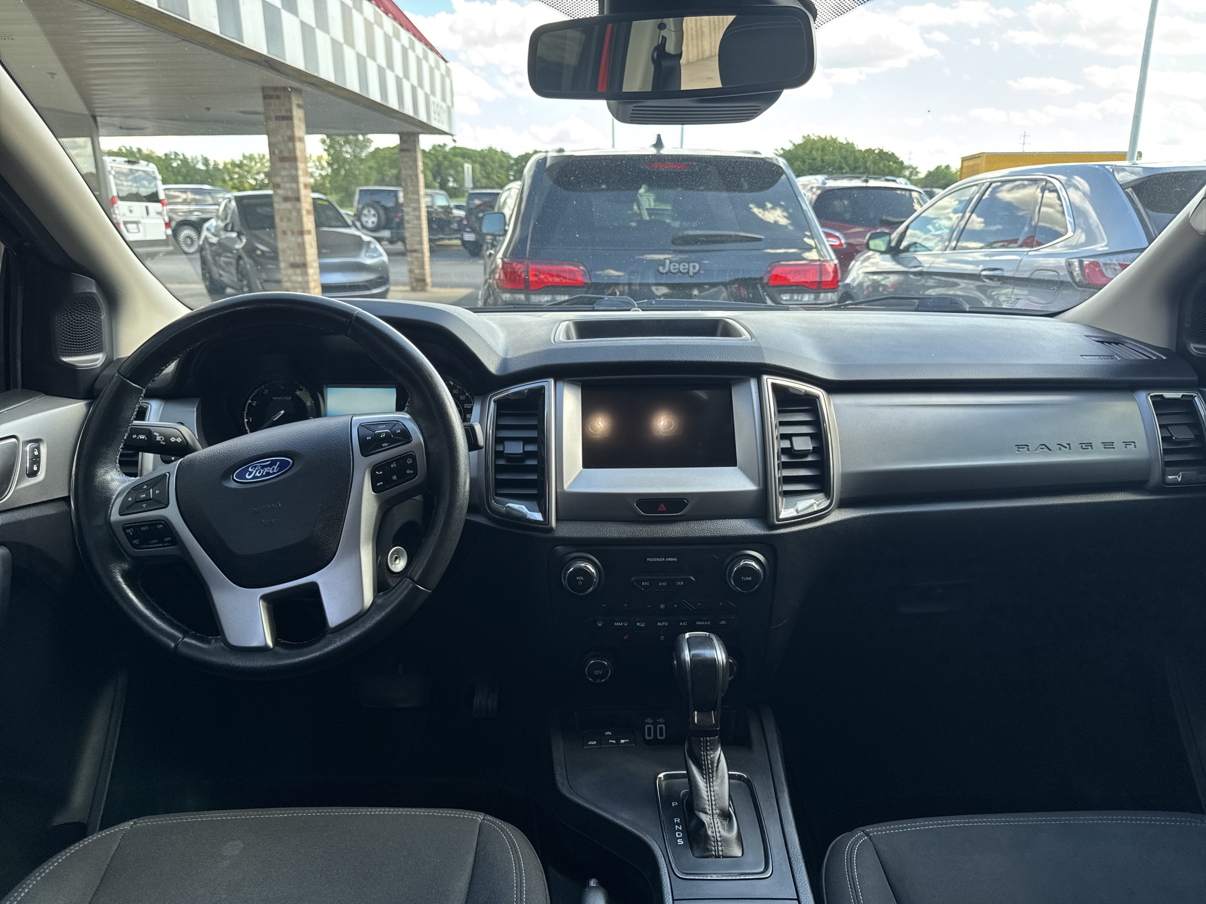 Used 2019 Ford Ranger XLT w/ Equipment Group 302A Luxury RWD image 3