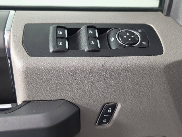 Used 2018 Ford F150 XLT w/ Equipment Group 302A Luxury AWD/4WD image 22