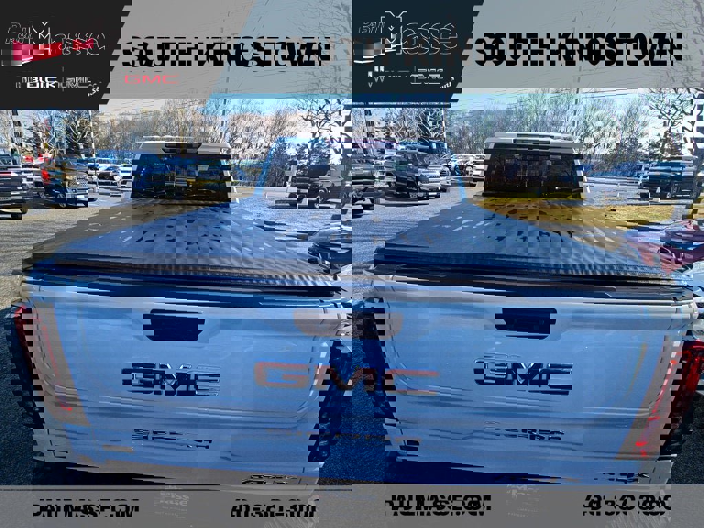 Used 2024 GMC Sierra 1500 AT4X image 5