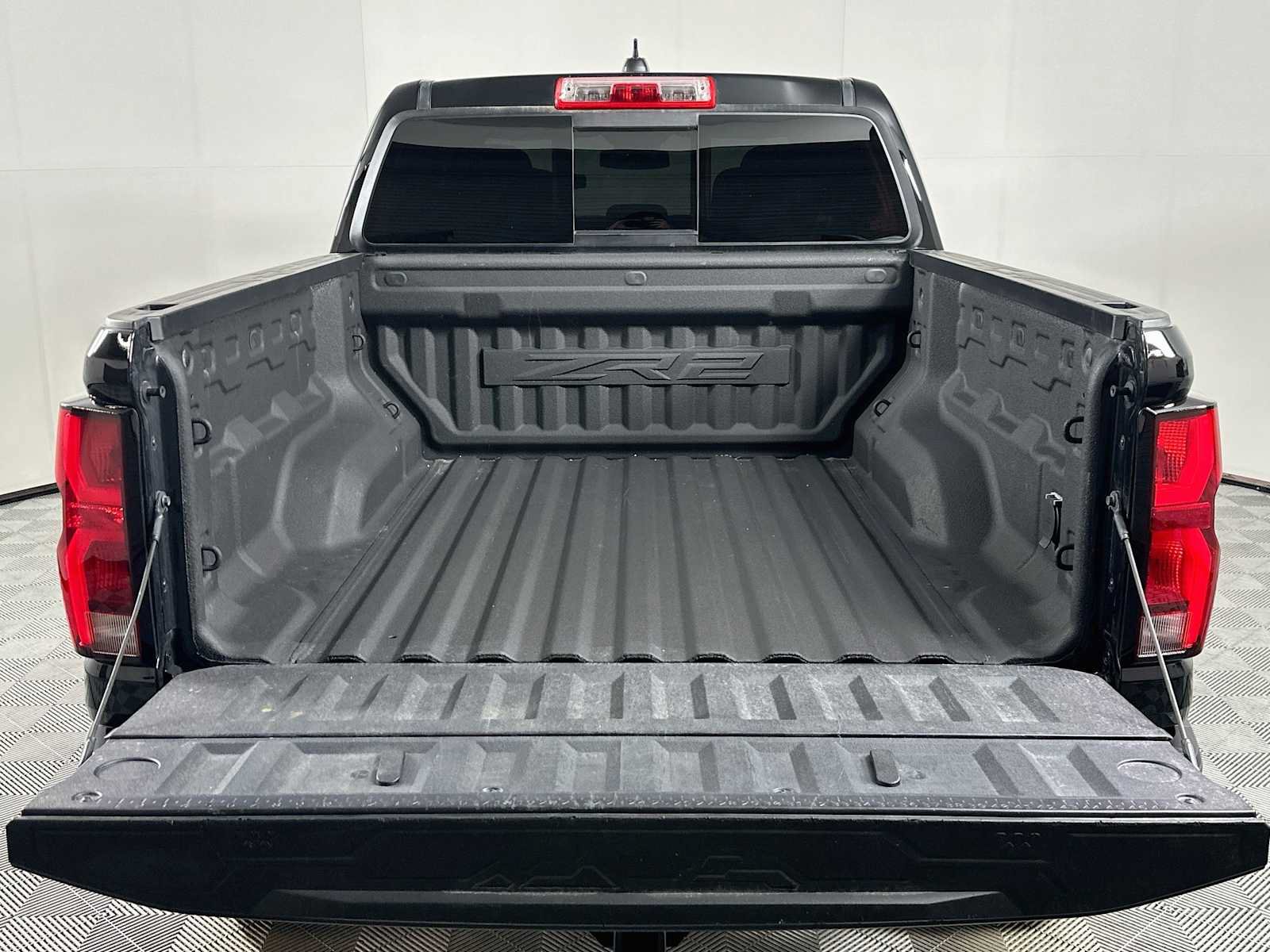 Used 2024 Chevrolet Colorado ZR2 AWD/4WD image 25