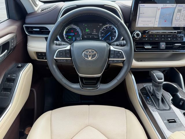 Certified 2022 Toyota Highlander Limited image 25