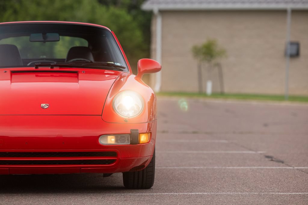 Used 1995 Porsche 911 Carrera RWD image 15