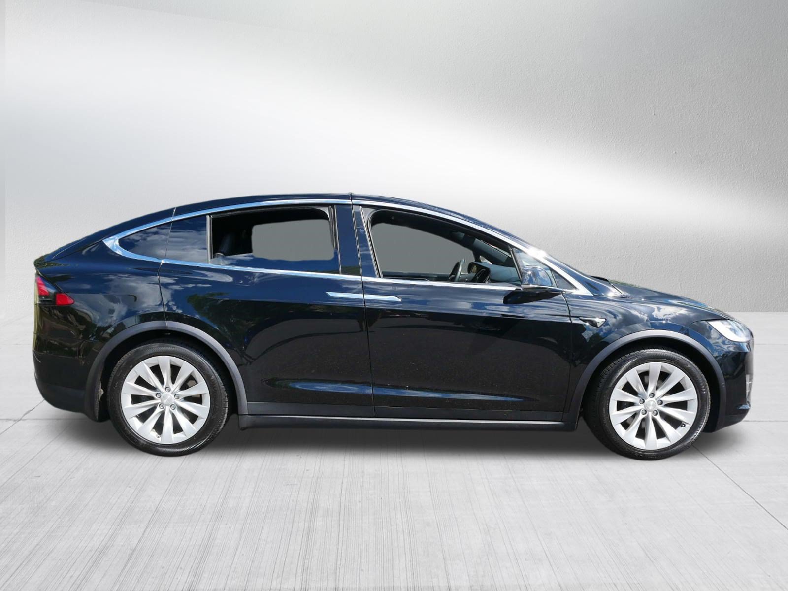 Used 2016 Tesla Model X 75D AWD/4WD image 8