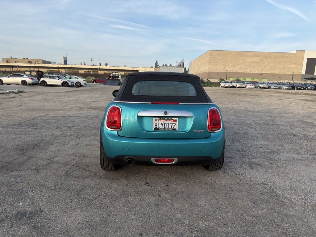 Used 2019 MINI Cooper Convertible w/ Premium Package image 4