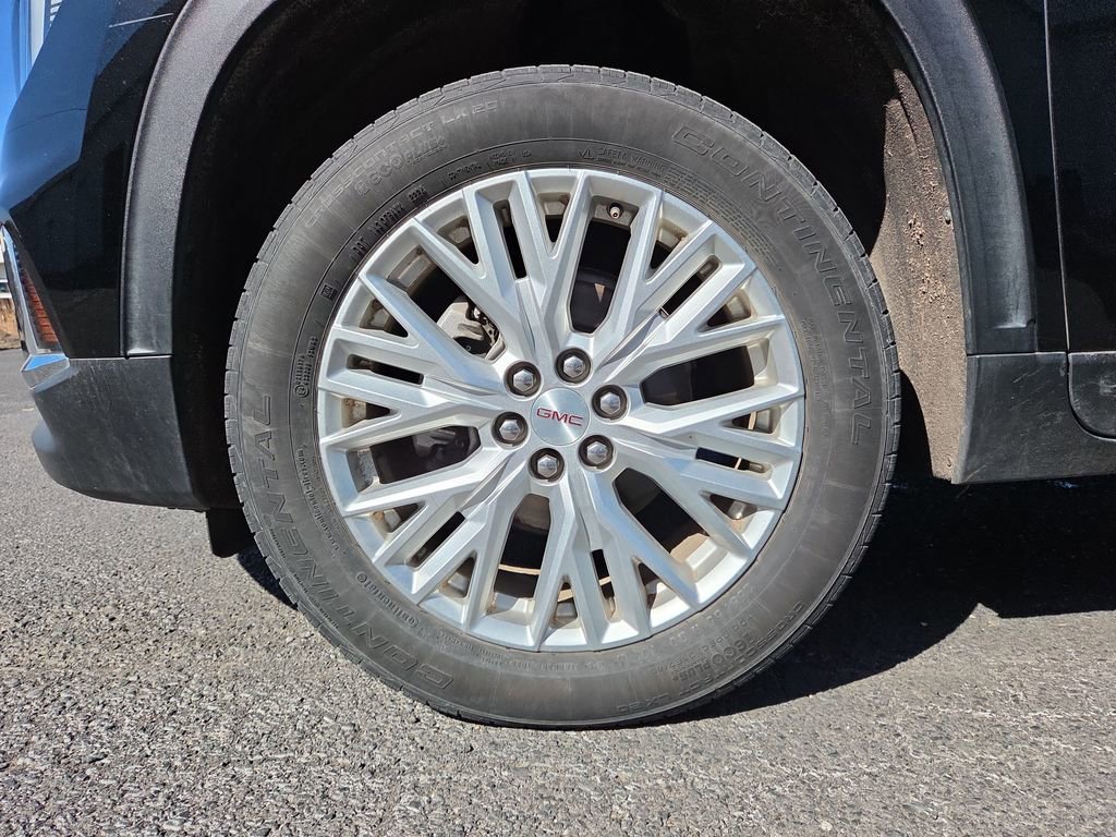 Used 2024 GMC Acadia Elevation image 10