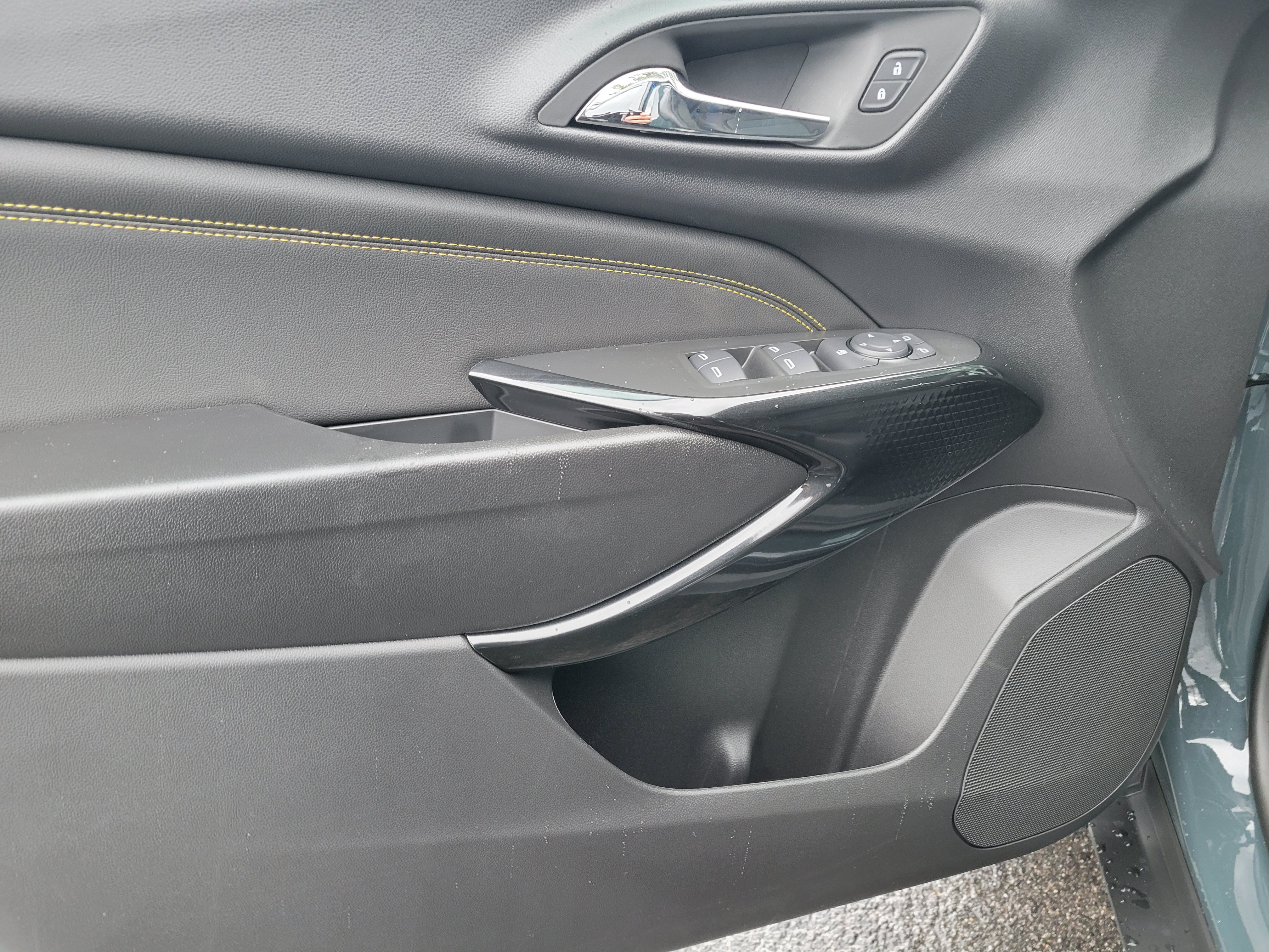 New 2026 Chevrolet Trax LT w/ Driver Confidence Package FWD image 22