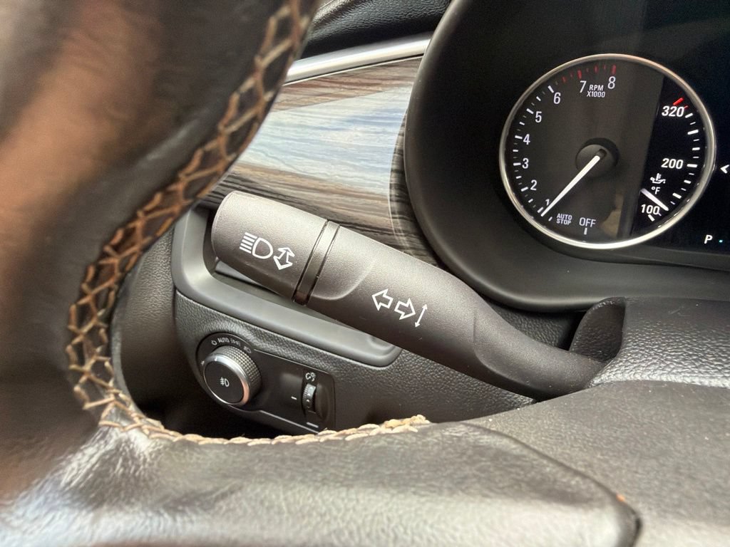 Used 2016 Buick Envision Premium AWD/4WD image 33