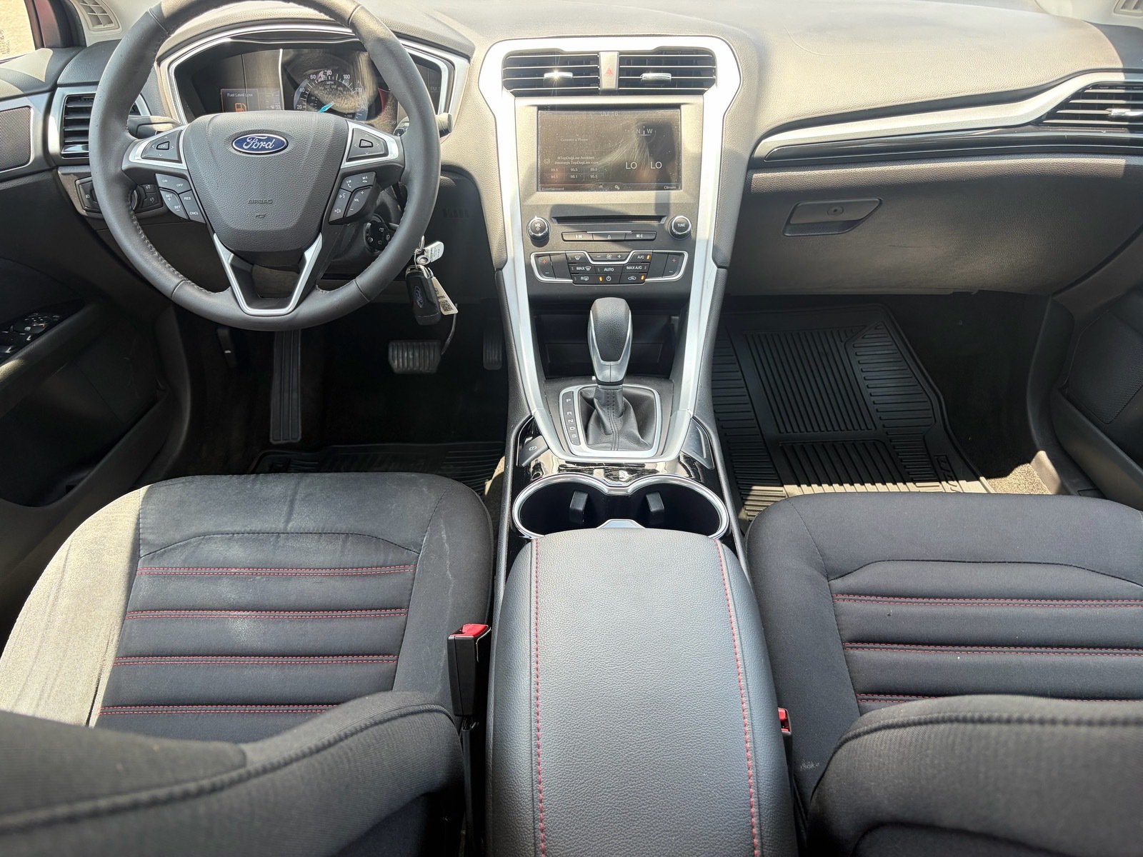 Used 2016 Ford Fusion SE AWD/4WD image 27