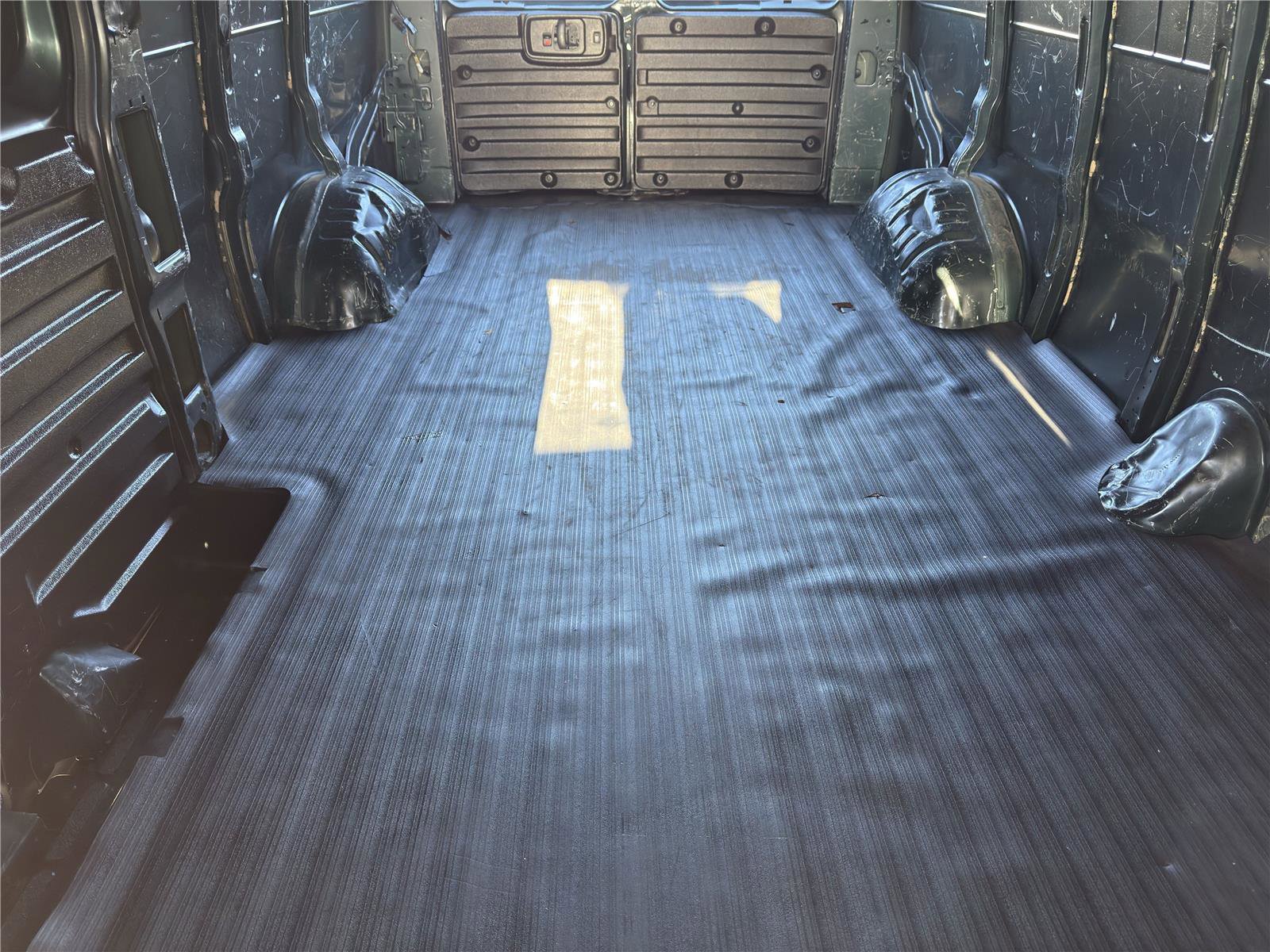 Used 2005 Chevrolet Express 3500 Extended image 30