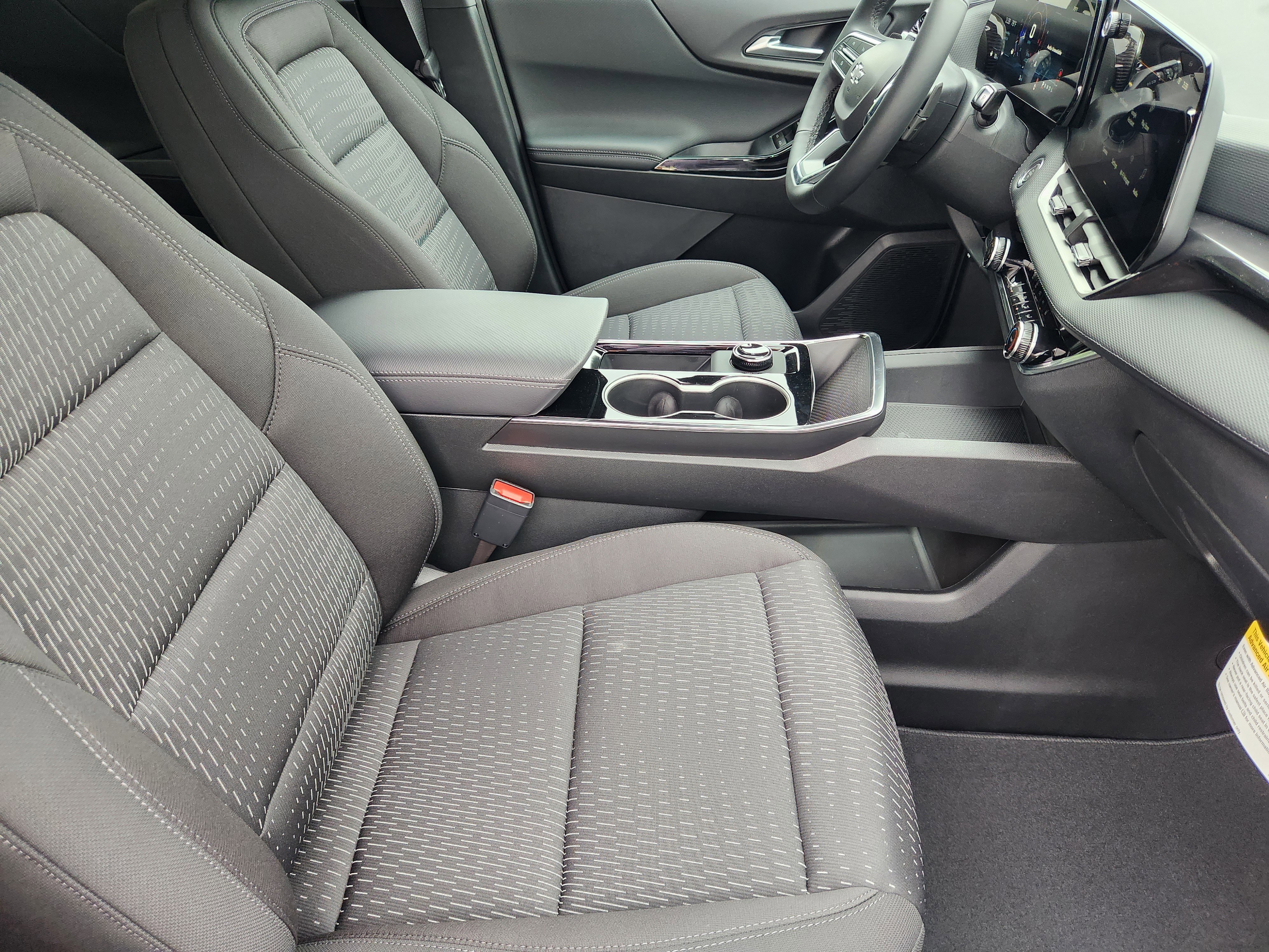 New 2026 Chevrolet Equinox LT w/ Midnight Edition FWD image 10