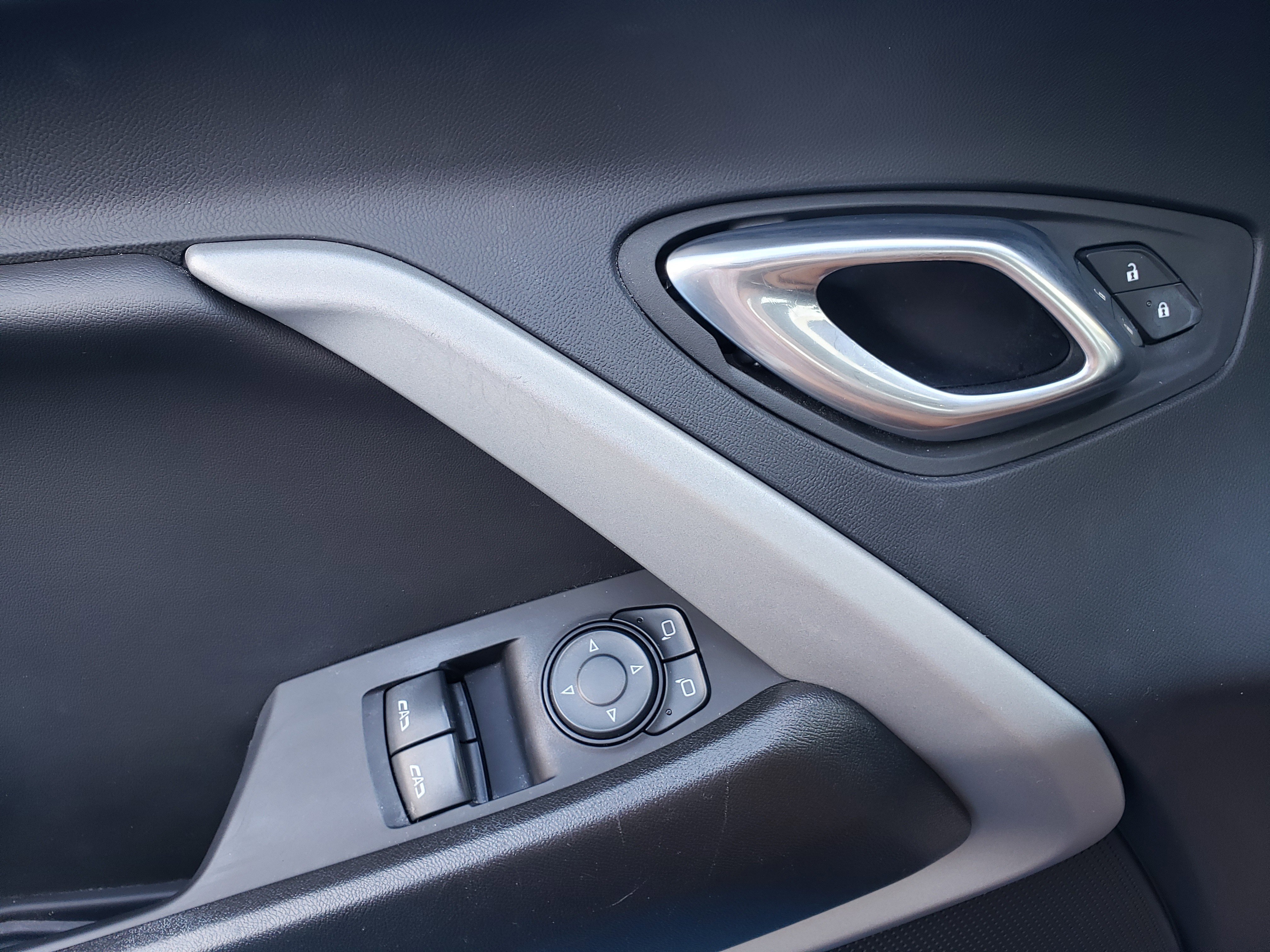 Used 2022 Chevrolet Camaro LT w/ RS Package image 15