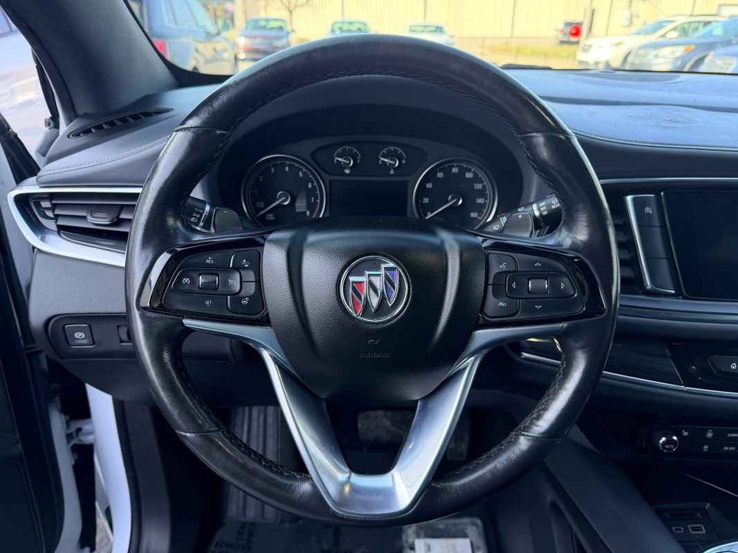 Used 2023 Buick Enclave Essence image 19