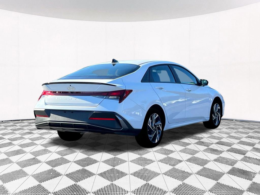 New 2025 Hyundai Elantra Sport w/ Cargo Package image 11
