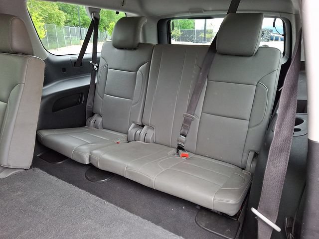 Used 2019 Chevrolet Suburban LT RWD image 14