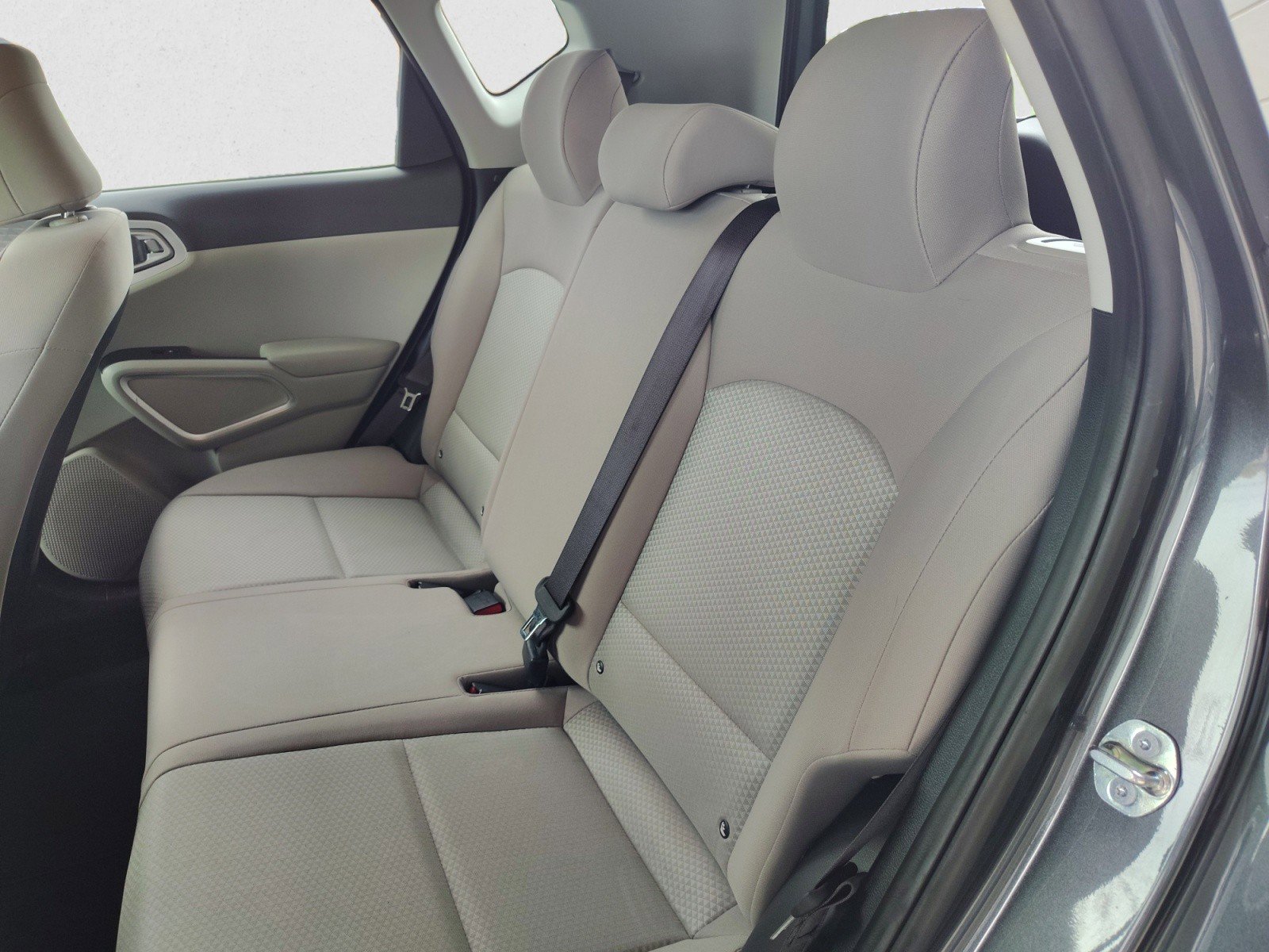 Used 2025 Kia Soul LX image 16