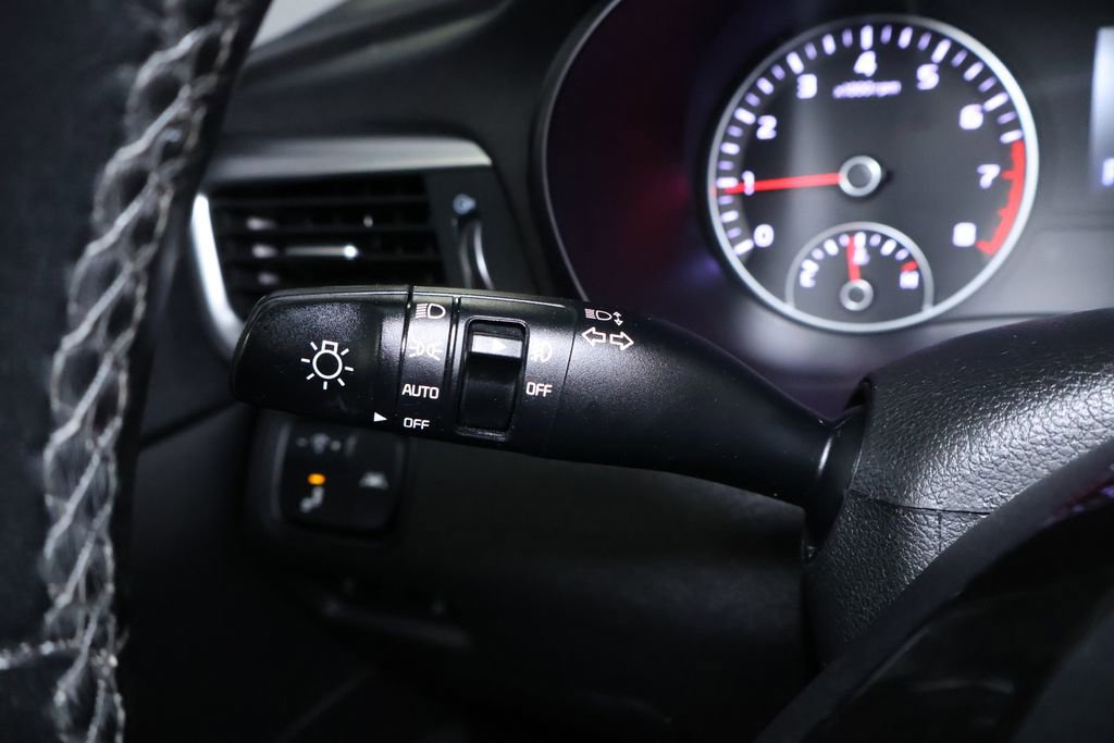 Used 2020 Kia Optima Premium image 23