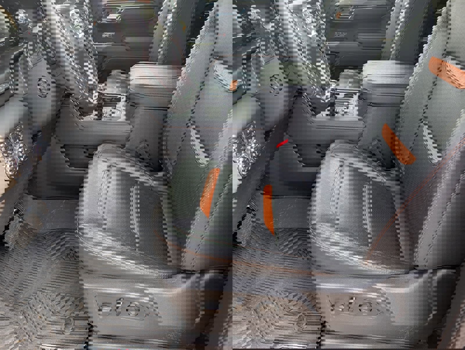 Used 2025 GMC Sierra 1500 AT4 w/ AT4 Premium Package image 14