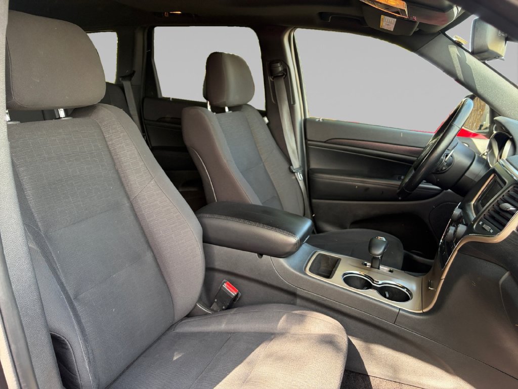 Used 2015 Jeep Grand Cherokee Laredo w/ Quick Order Package 23E AWD/4WD image 16