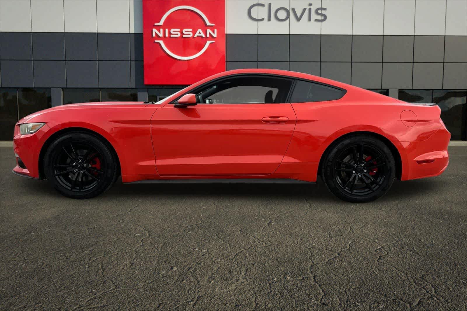 Used 2016 Ford Mustang Coupe RWD image 6